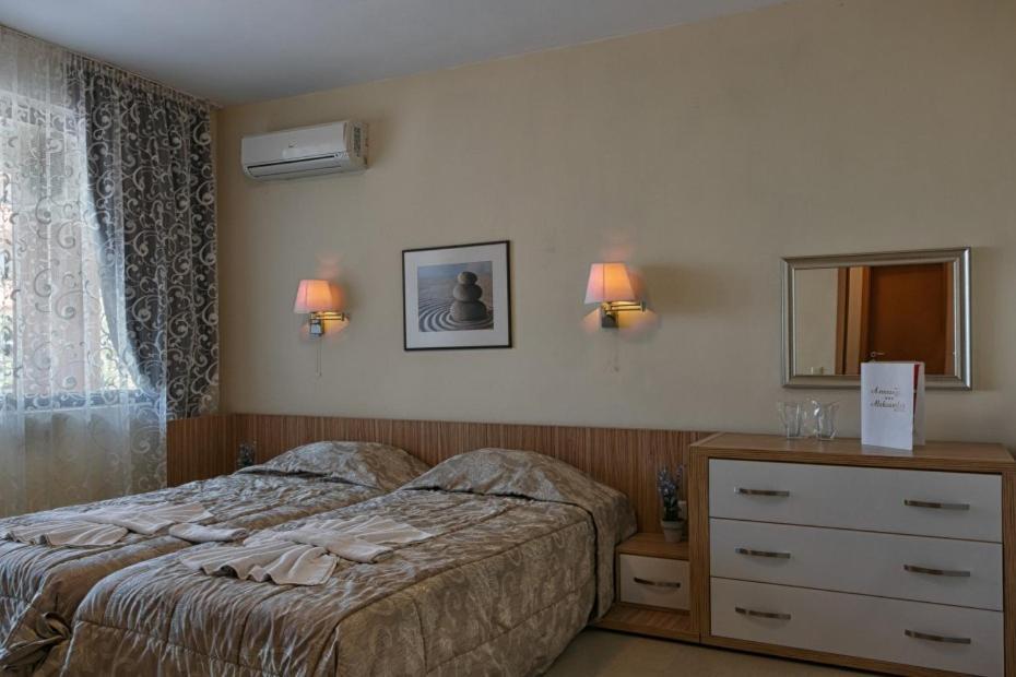 Александра Hotel Sveti Vlas Ngoại thất bức ảnh