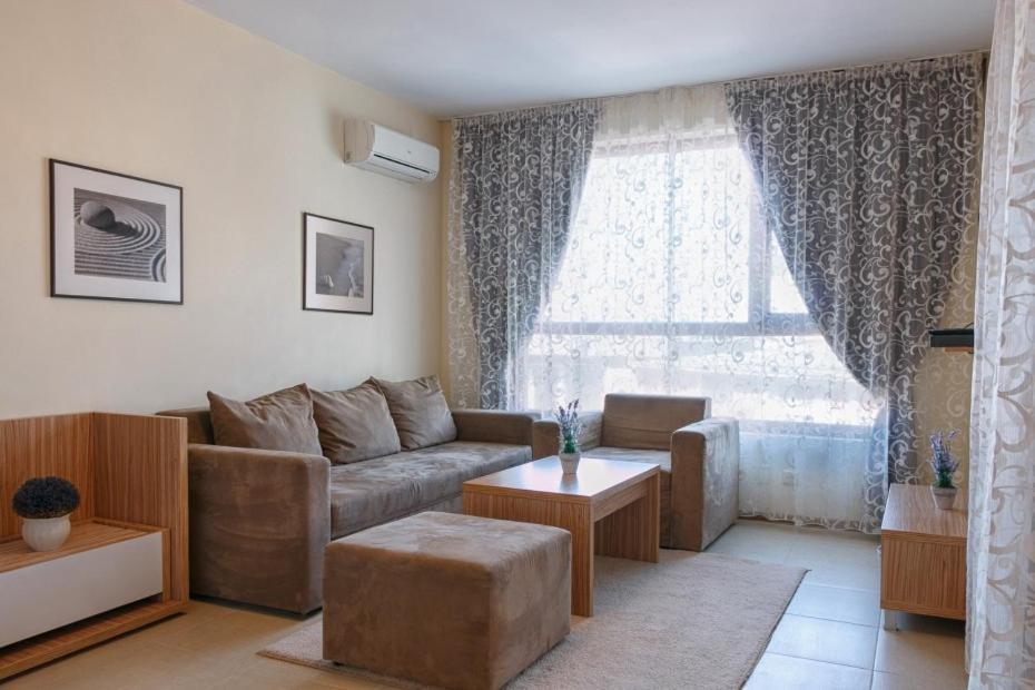 Александра Hotel Sveti Vlas Ngoại thất bức ảnh