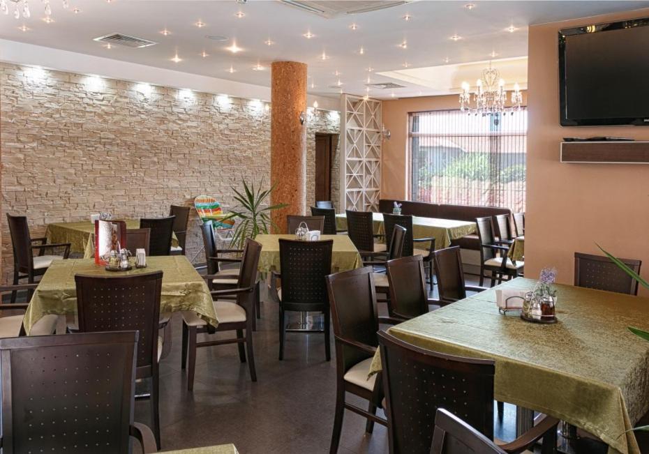 Александра Hotel Sveti Vlas Ngoại thất bức ảnh