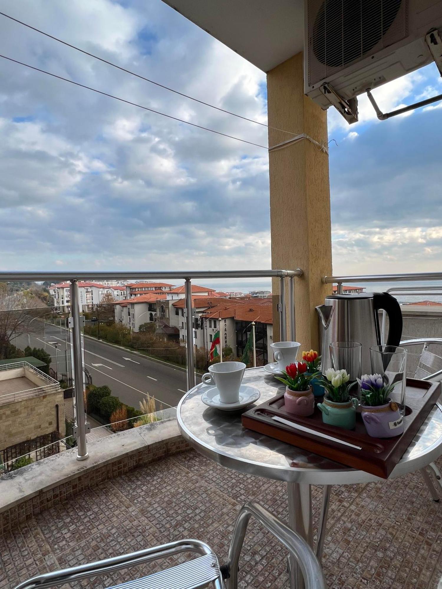 Александра Hotel Sveti Vlas Ngoại thất bức ảnh