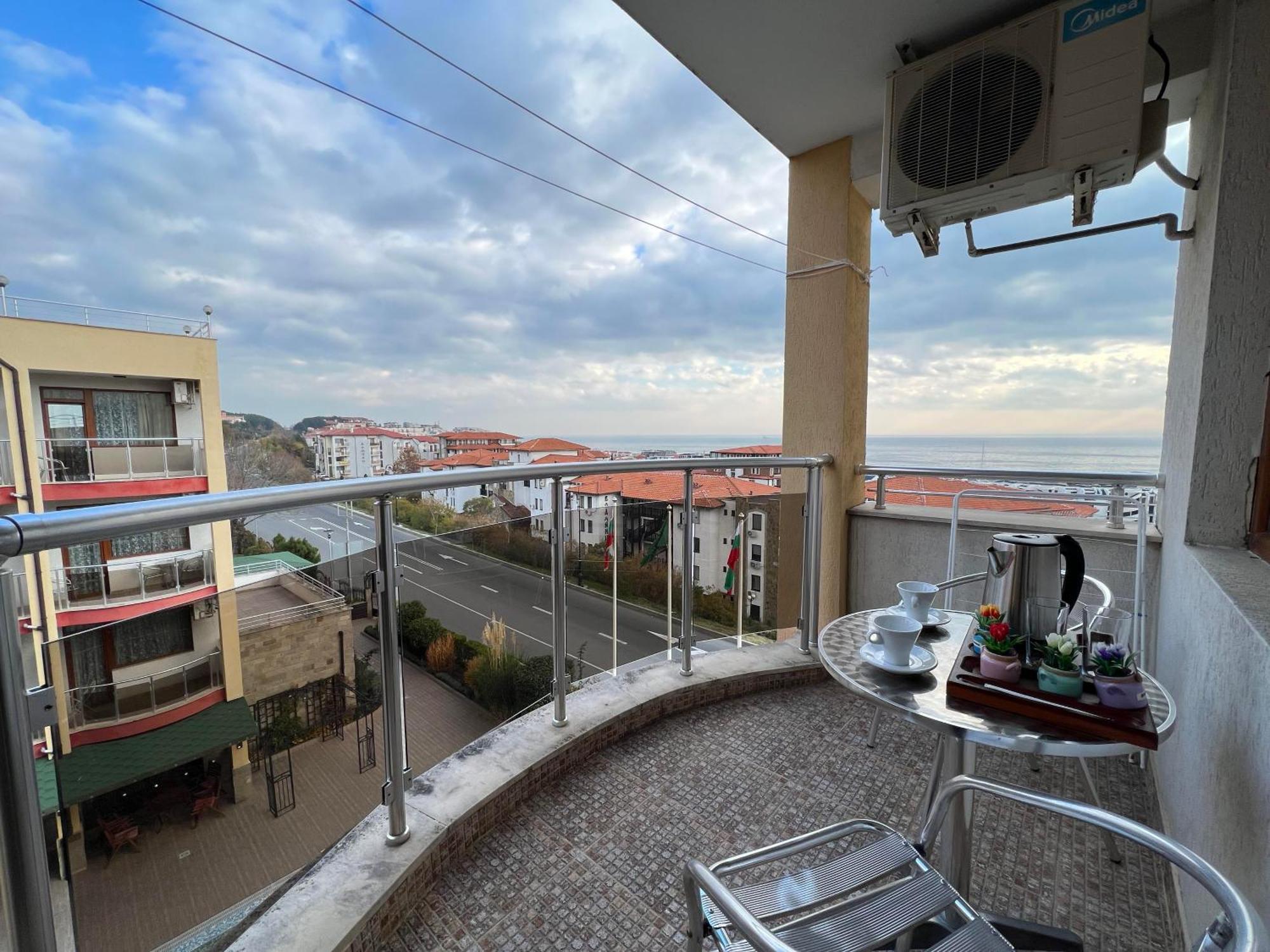 Александра Hotel Sveti Vlas Ngoại thất bức ảnh
