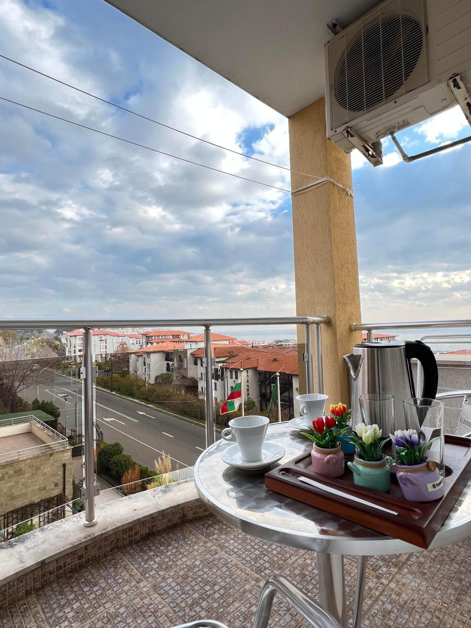 Александра Hotel Sveti Vlas Ngoại thất bức ảnh