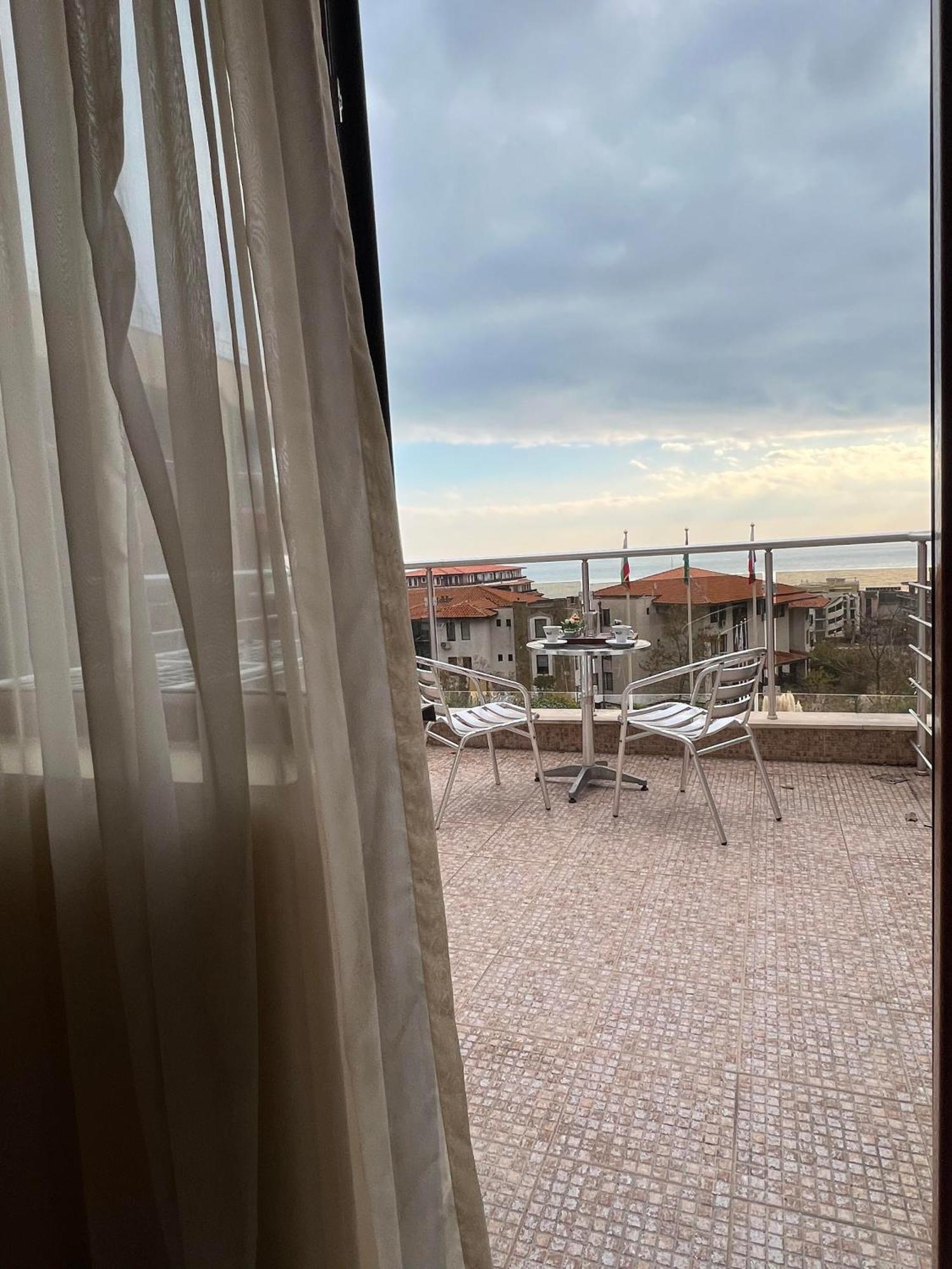 Александра Hotel Sveti Vlas Ngoại thất bức ảnh