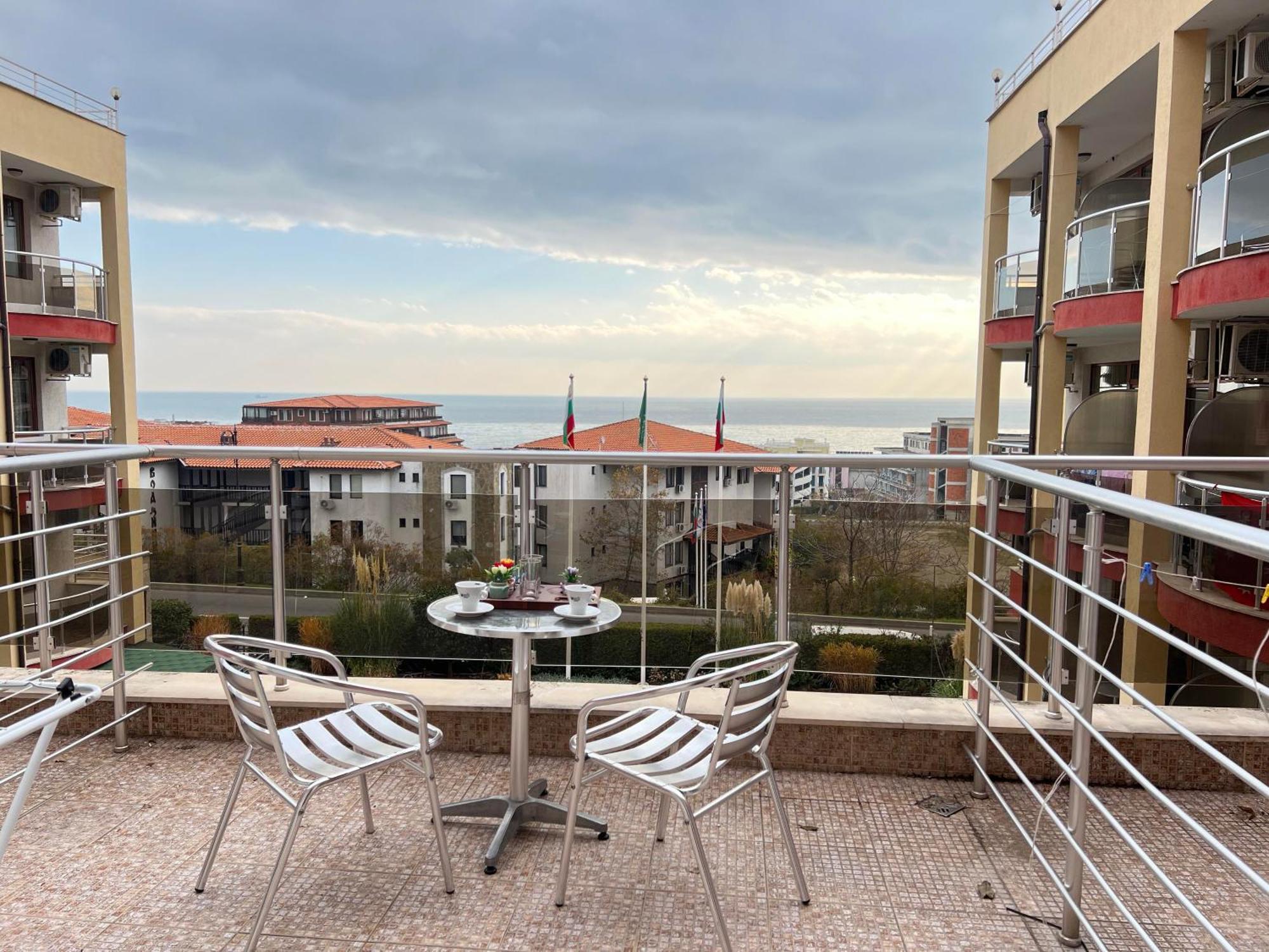 Александра Hotel Sveti Vlas Ngoại thất bức ảnh