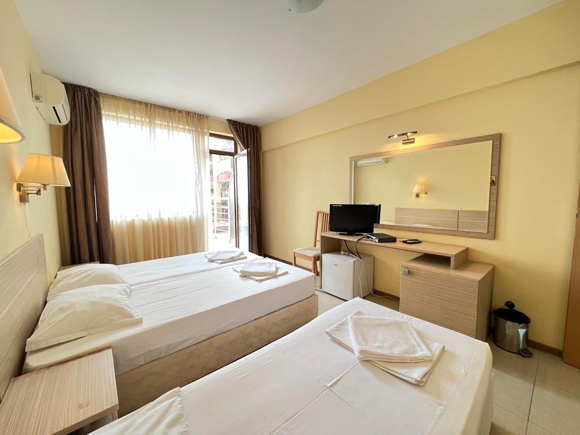 Александра Hotel Sveti Vlas Ngoại thất bức ảnh