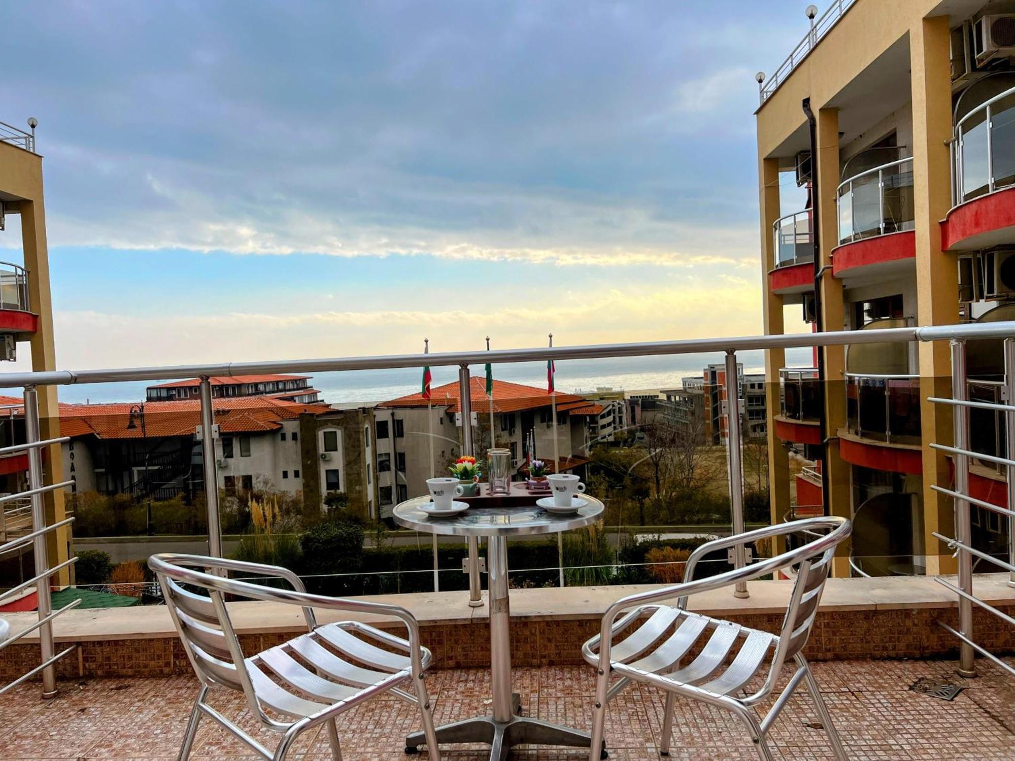 Александра Hotel Sveti Vlas Ngoại thất bức ảnh