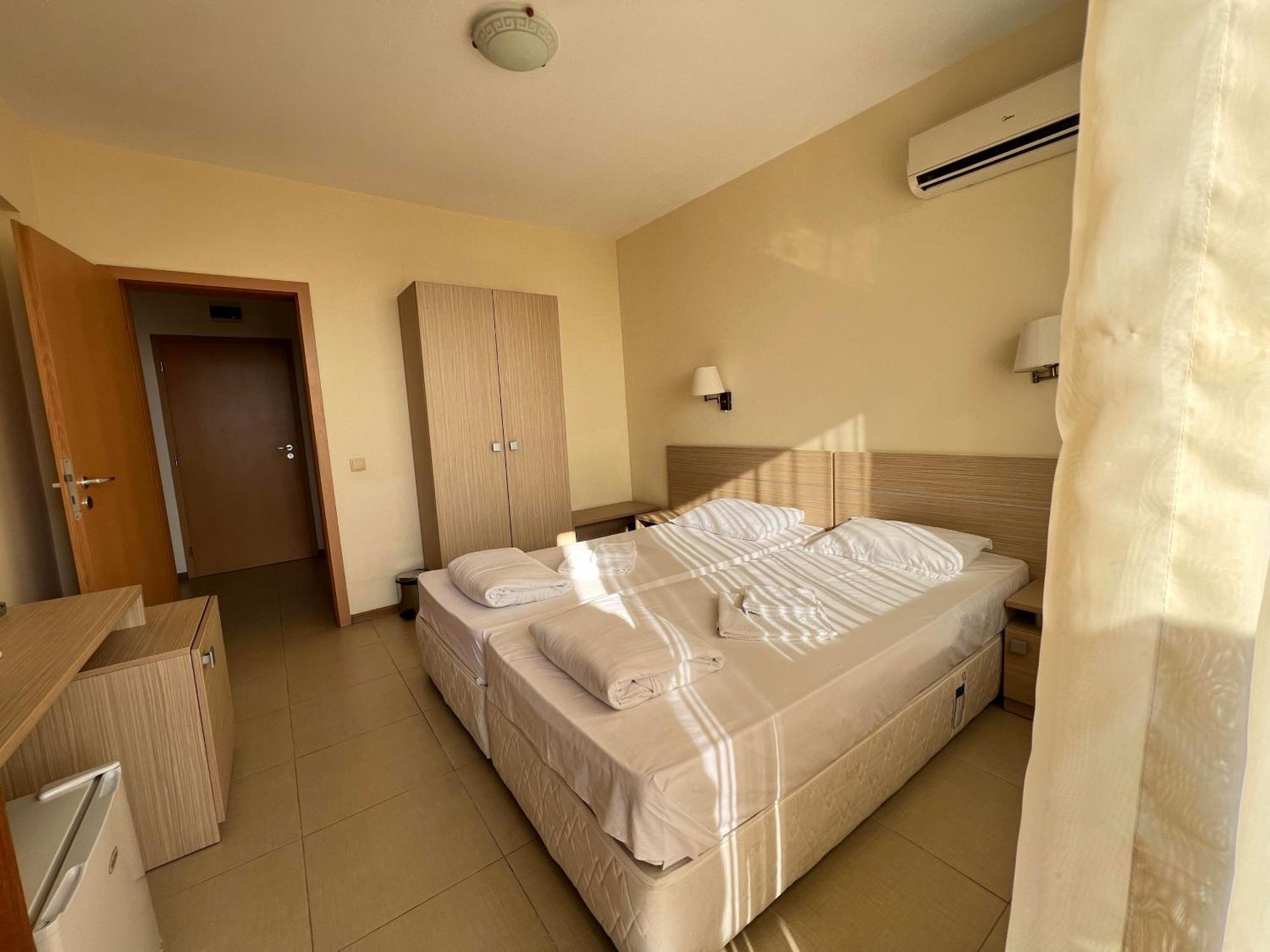 Александра Hotel Sveti Vlas Ngoại thất bức ảnh