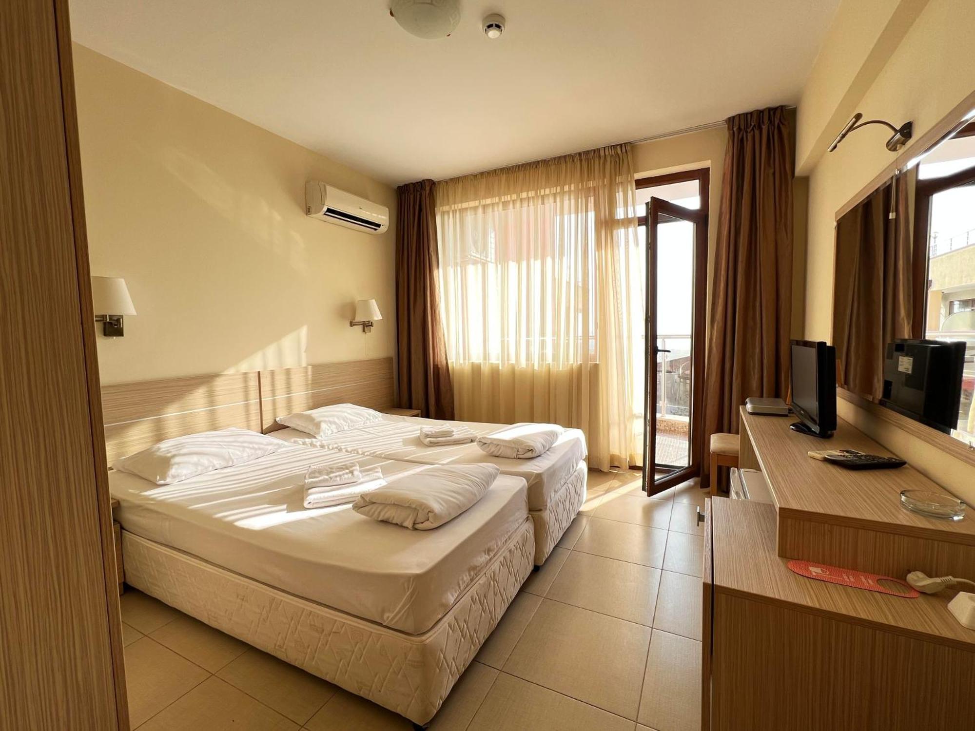 Александра Hotel Sveti Vlas Ngoại thất bức ảnh