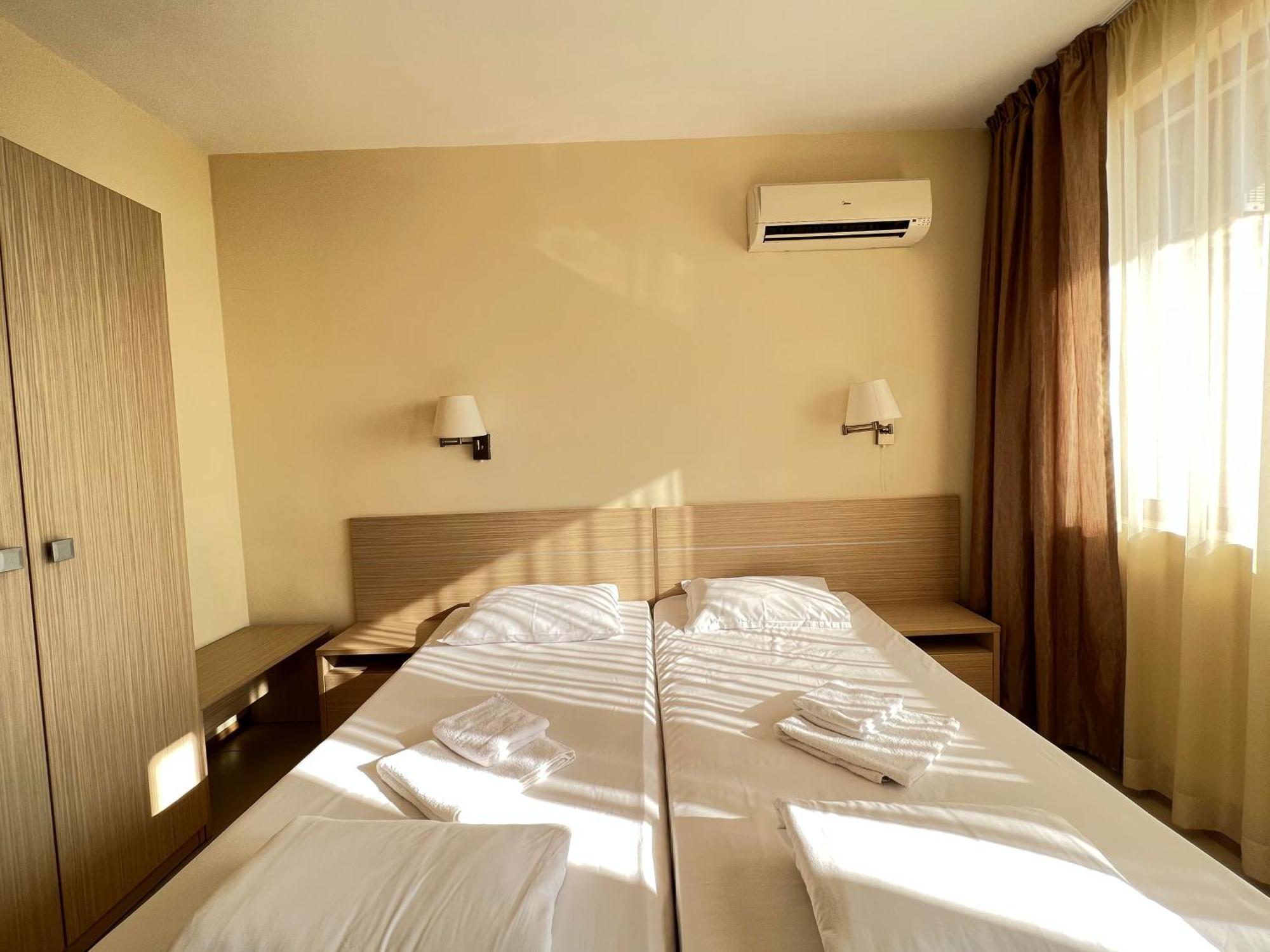 Александра Hotel Sveti Vlas Ngoại thất bức ảnh